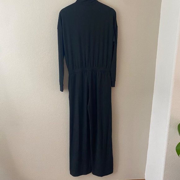 Vuori Lux Intentions Long Sleeve Jumpsuit - Picture 9 of 11